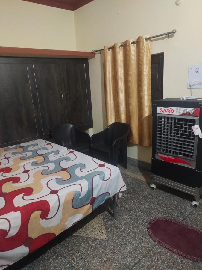 Krishna Kunj Homestay Rishīkesh Exteriör bild