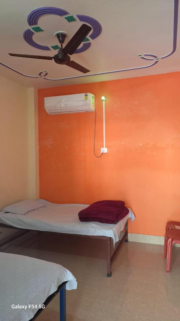 Krishna Kunj Homestay Rishīkesh Exteriör bild